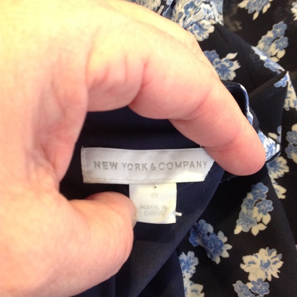 NEW YORK & COMPANY Size 10 NWT Blue Floral Midi Dress Sleeveless Wrap High-Low - Picture 8 of 8